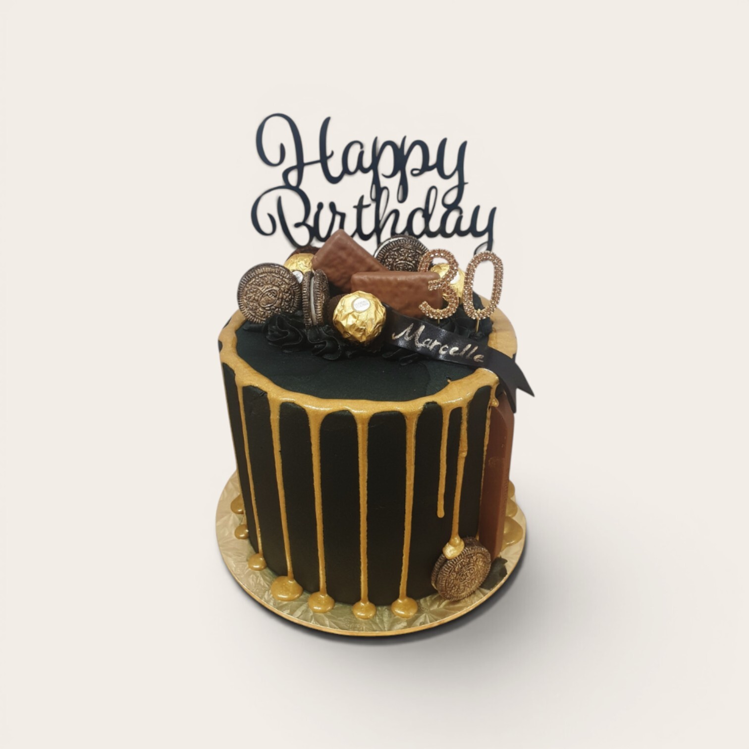 black and gold 30th birthday cake.jpg