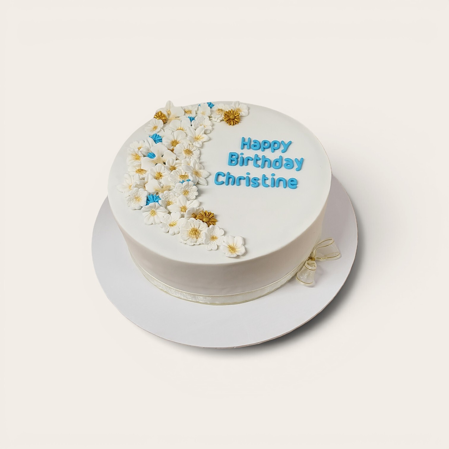 fondant flower cake.jpg