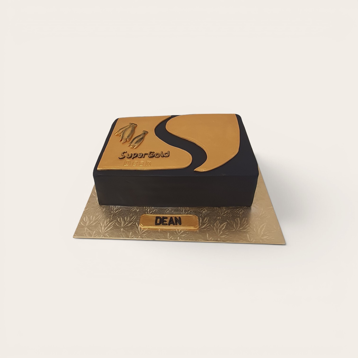 gold card cake.jpg