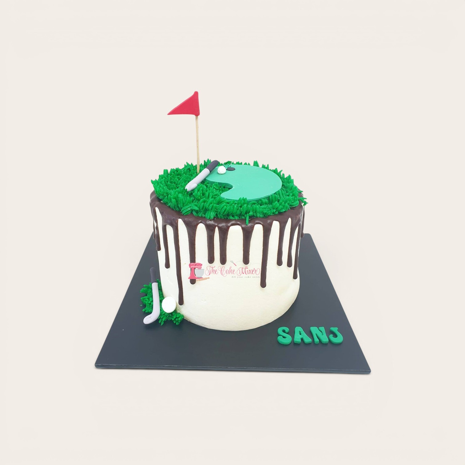 golf drip cake.jpg