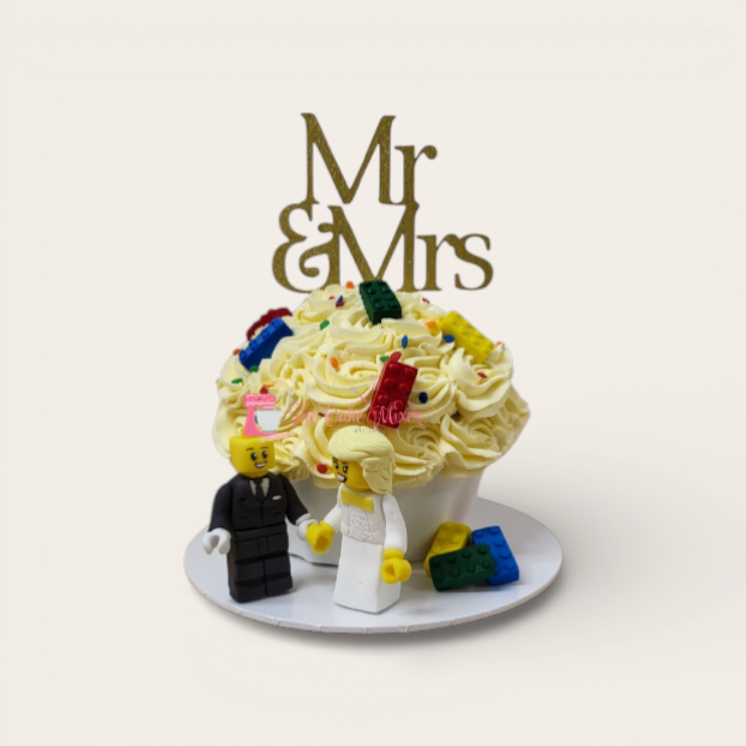 lego theme wedding cake.jpg