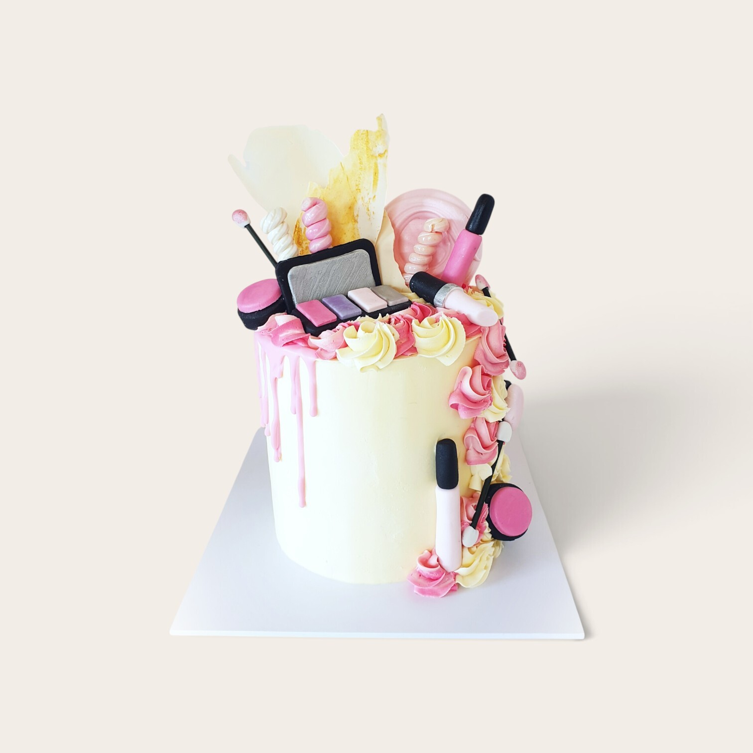 make up theme birthday cake.jpg