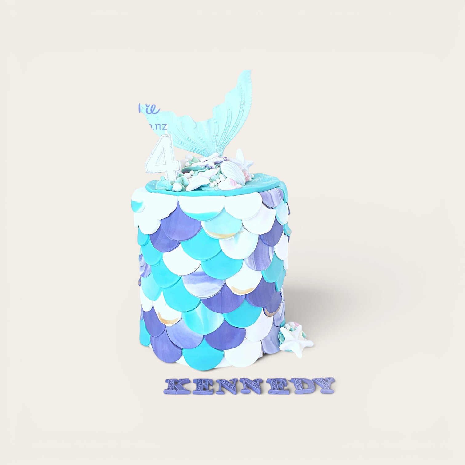 mermail tail scales cake.jpg