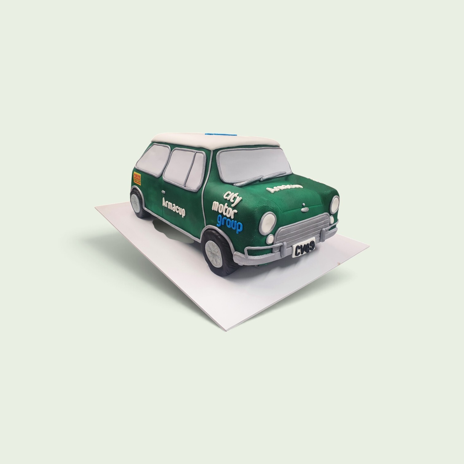 mini cooper cake.jpg
