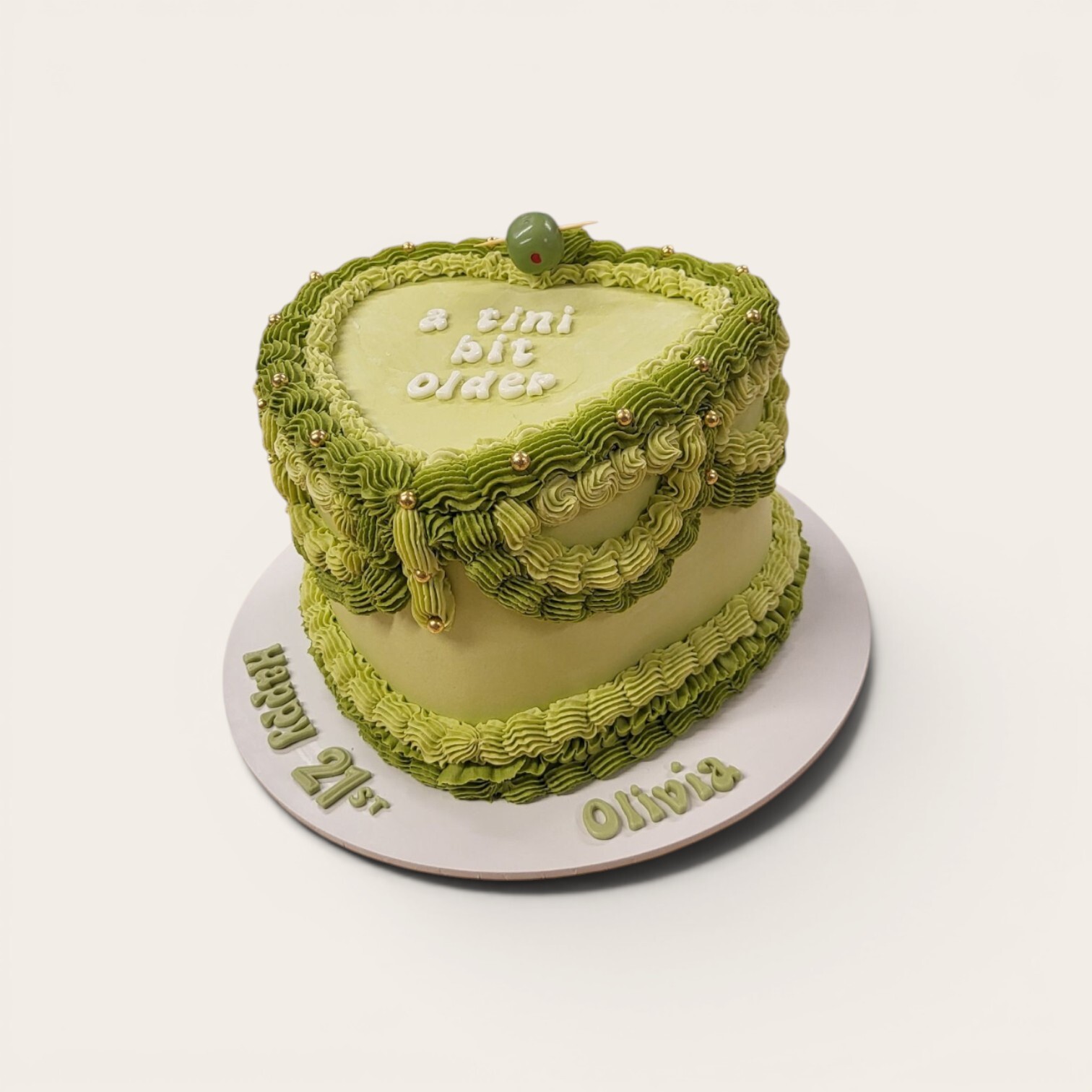 olive green vintage cake.jpg