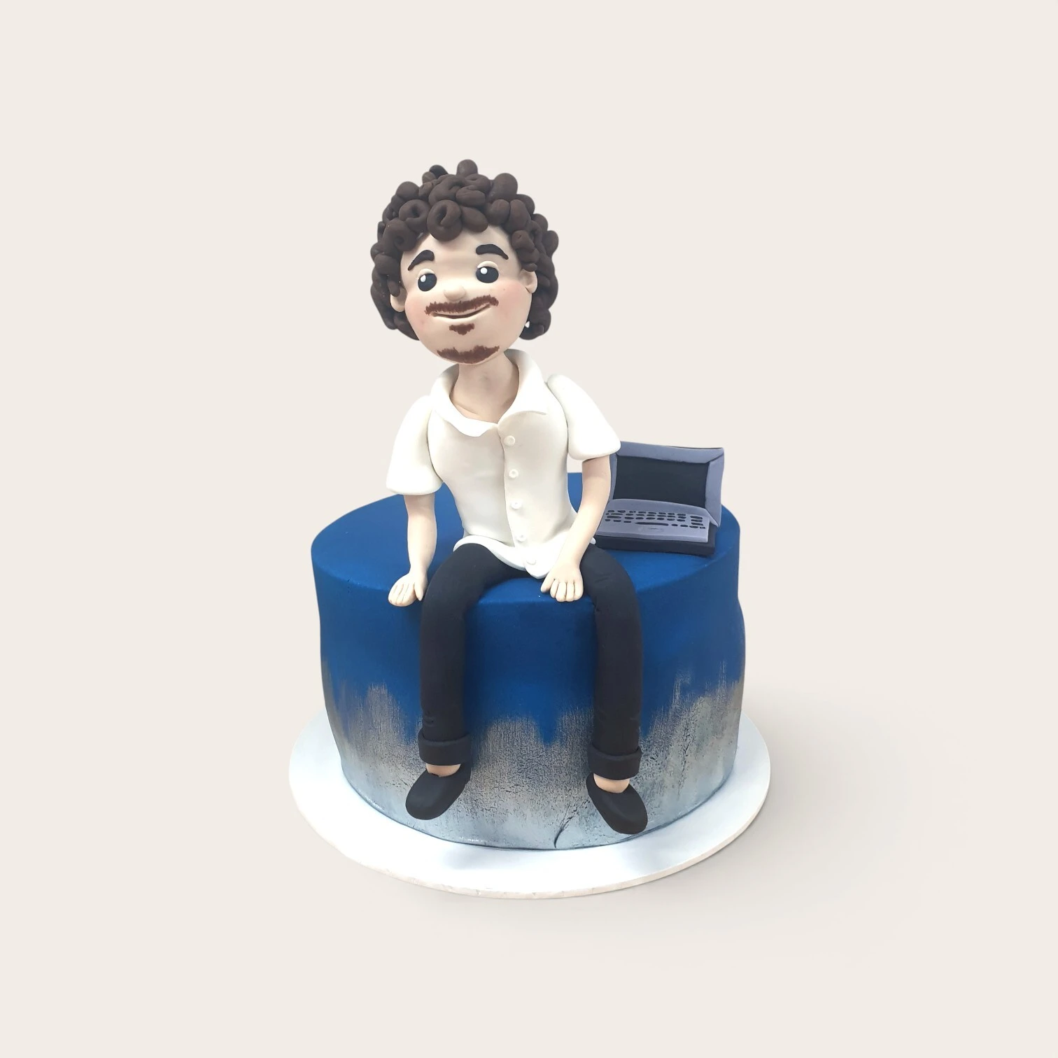 pc guy birthday cake.jpg