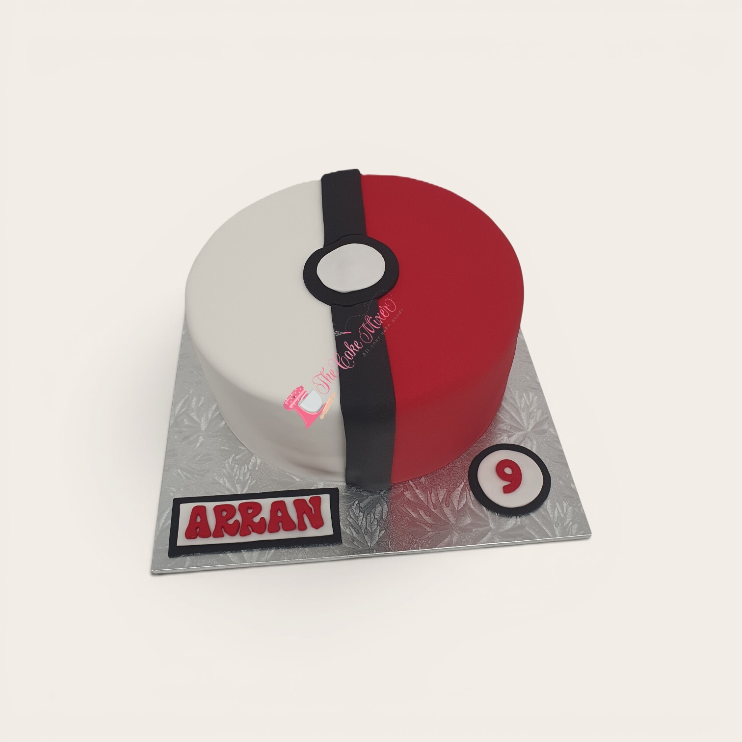 pokemon ball cake.jpg