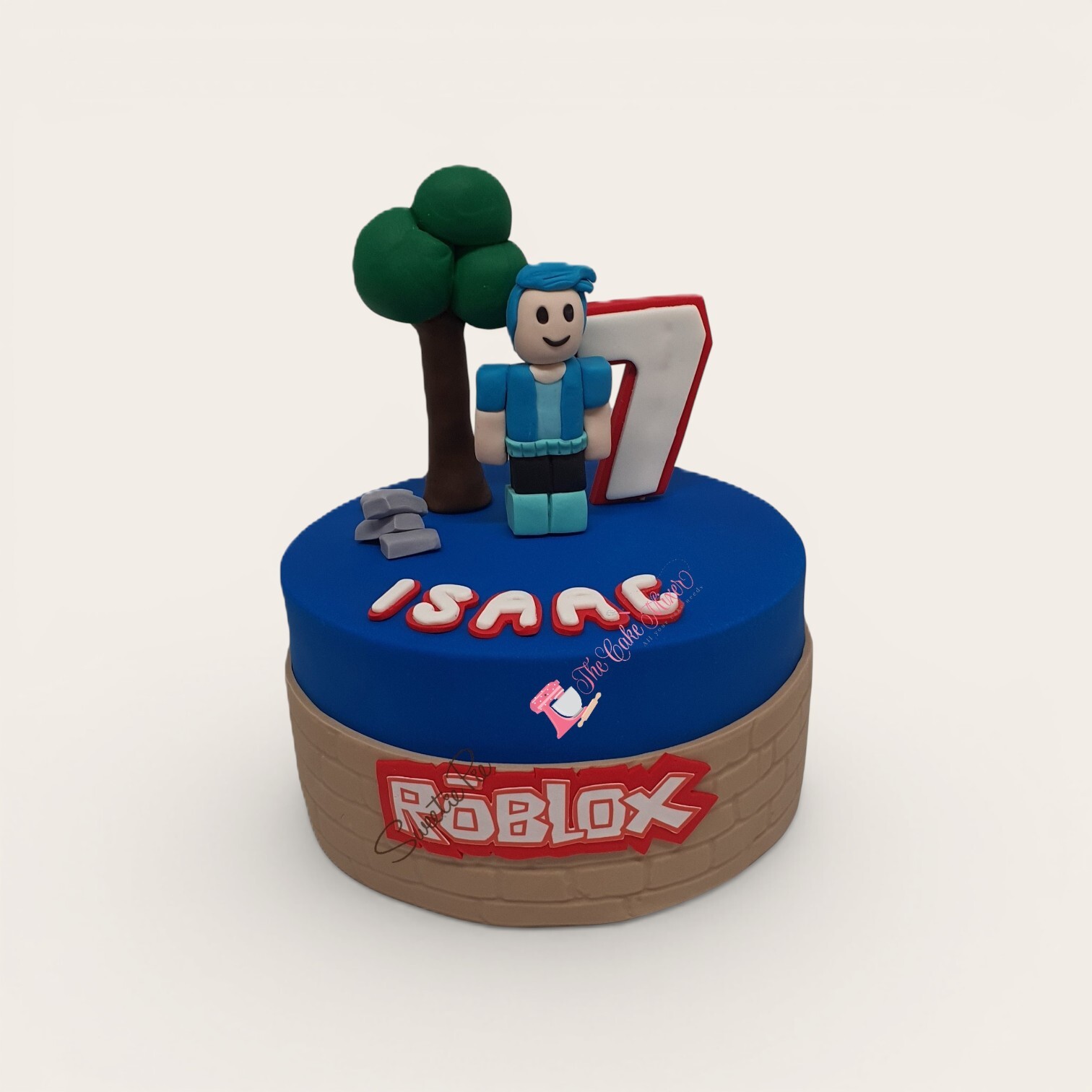 roblox avatar cake.jpg