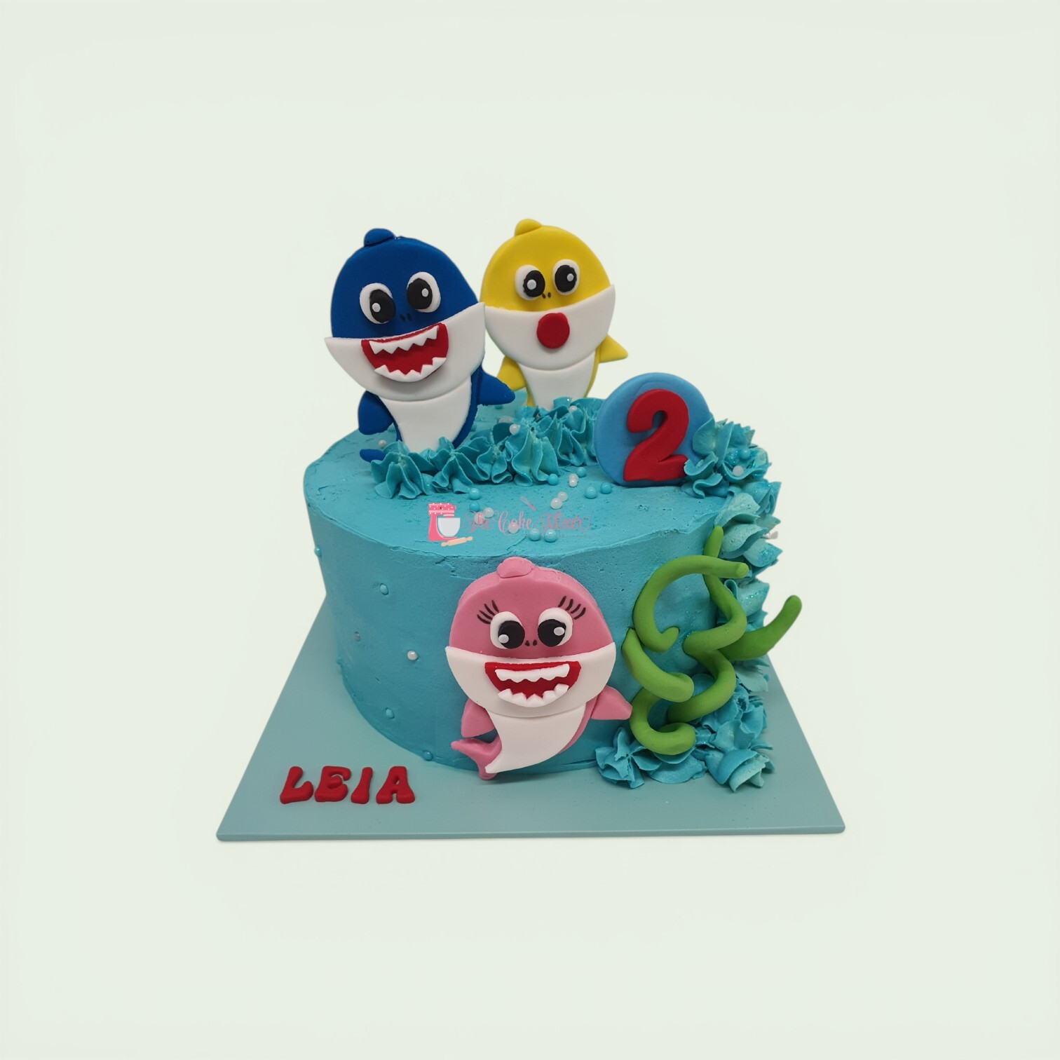 simple baby shark cake.jpg
