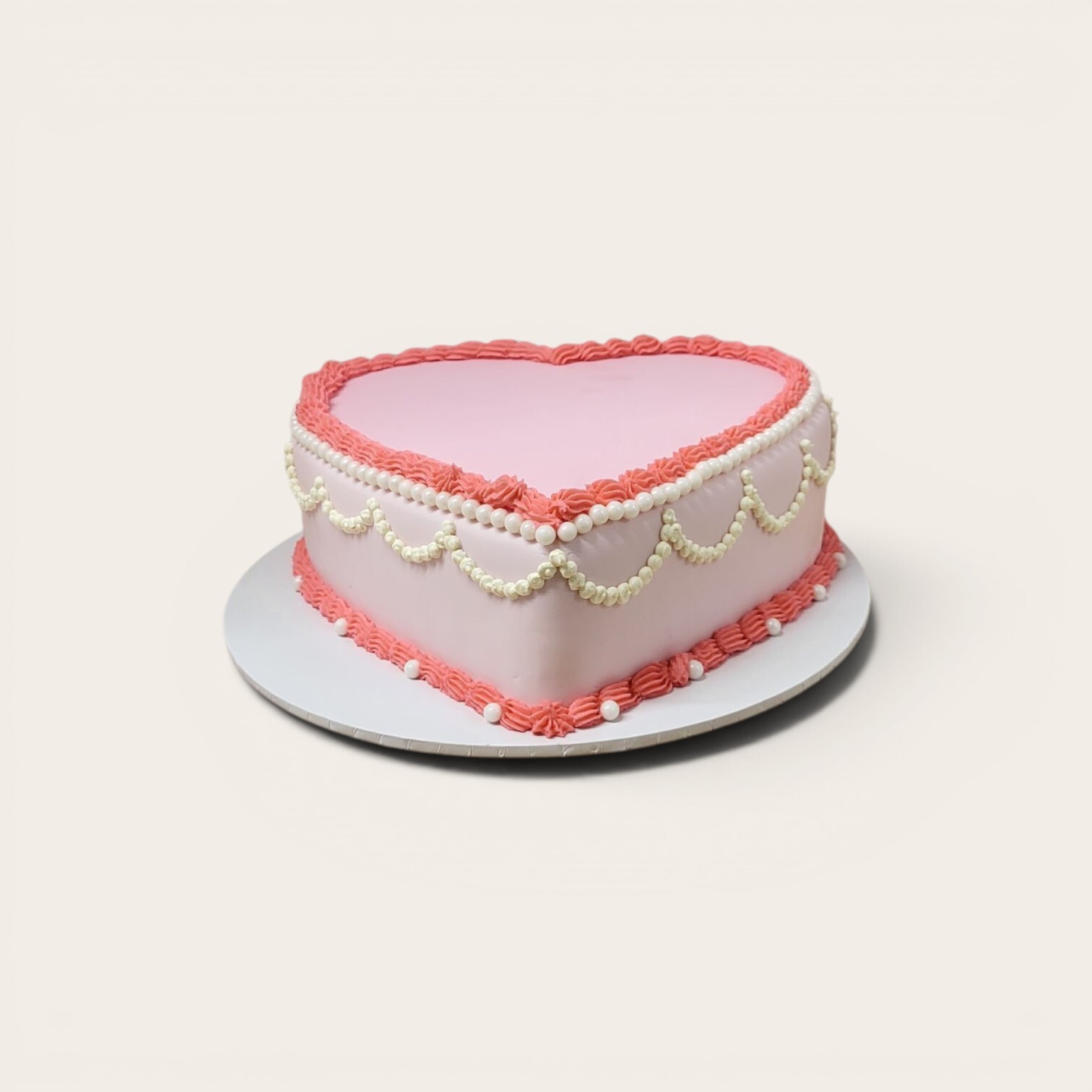 simple heart vintage cake.jpg