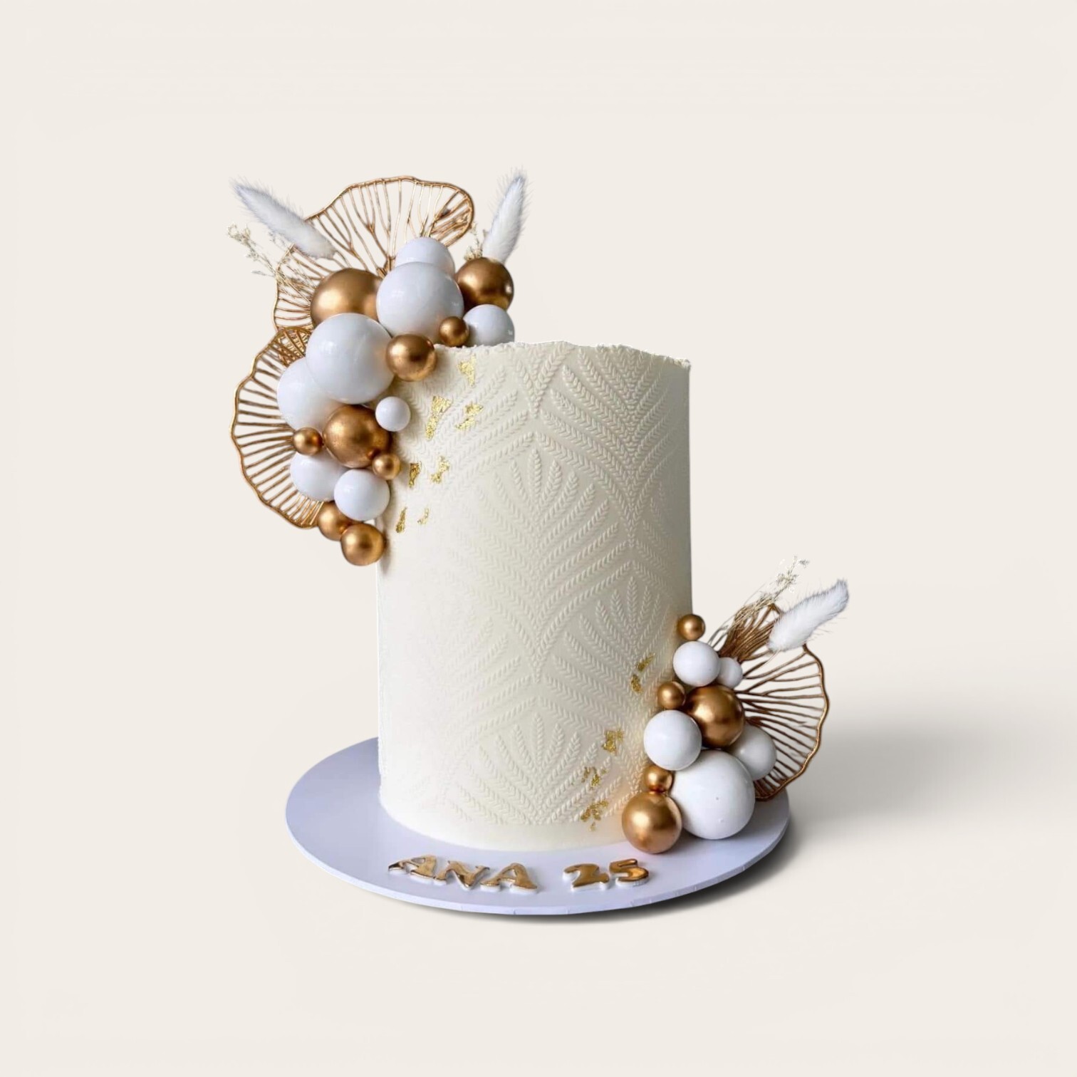 white gold buttercream cake.jpg