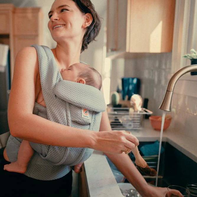 Ergobaby Omni Deluxe All-in-One Baby Carrier (includes safety & fit check)