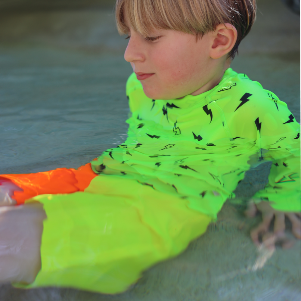 Neon by Nestling Boardies