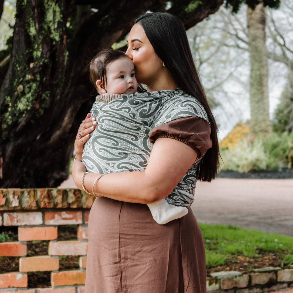 Hiwa & Awa Co Okooko Pepi Baby Wrap Carrier