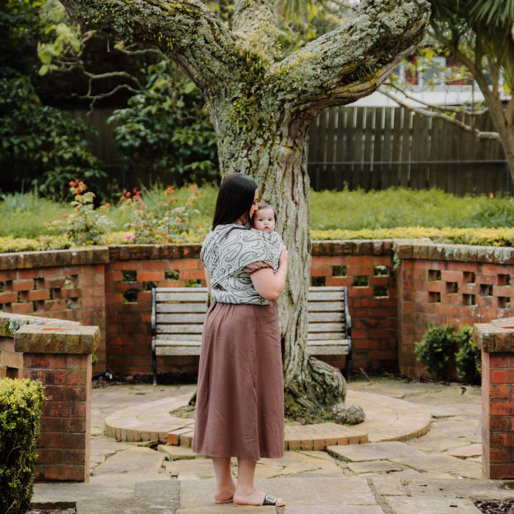 Hiwa & Awa Co Okooko Pepi Baby Wrap Carrier