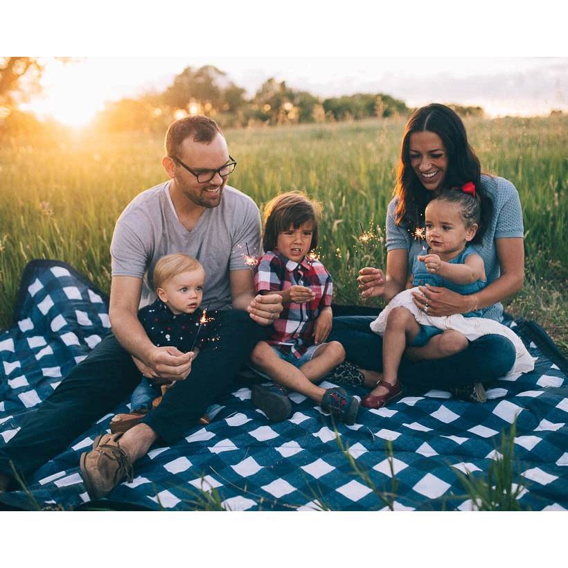 Little Unicorn - Outdoor Picnic Blanket - 5 x 7 (ft)