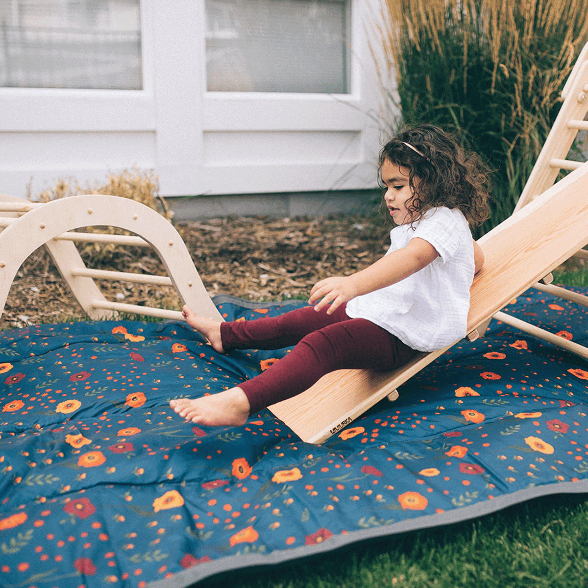 Little Unicorn - Outdoor Picnic Blanket - 5 x 7 (ft)