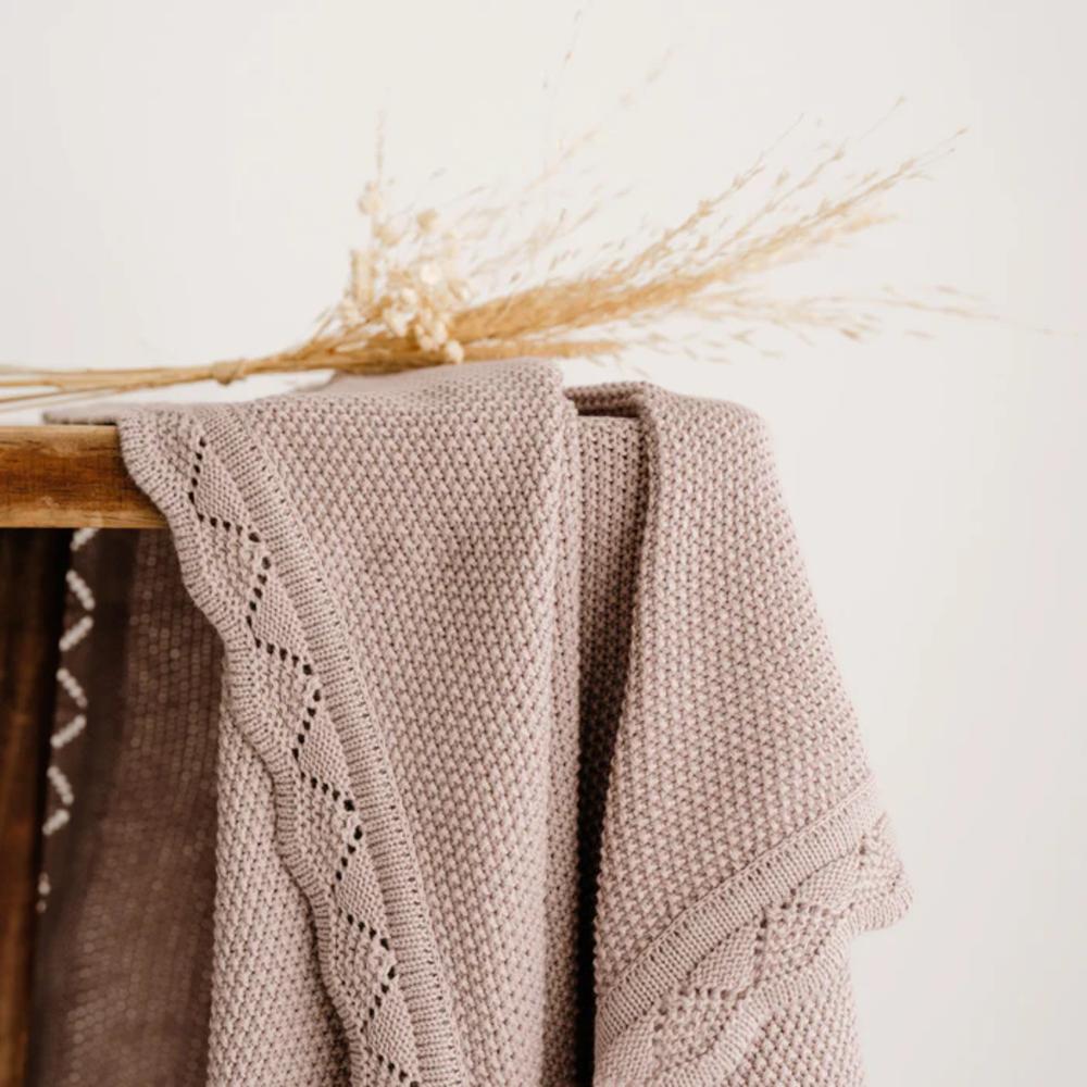 Mod & Tod Scalloped Edge Heirloom Blanket