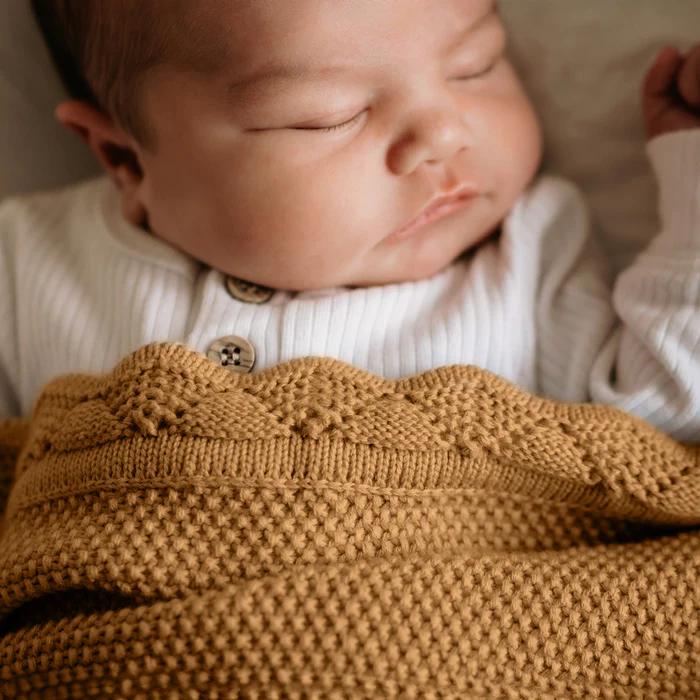 Mod & Tod Scalloped Edge Heirloom Blanket