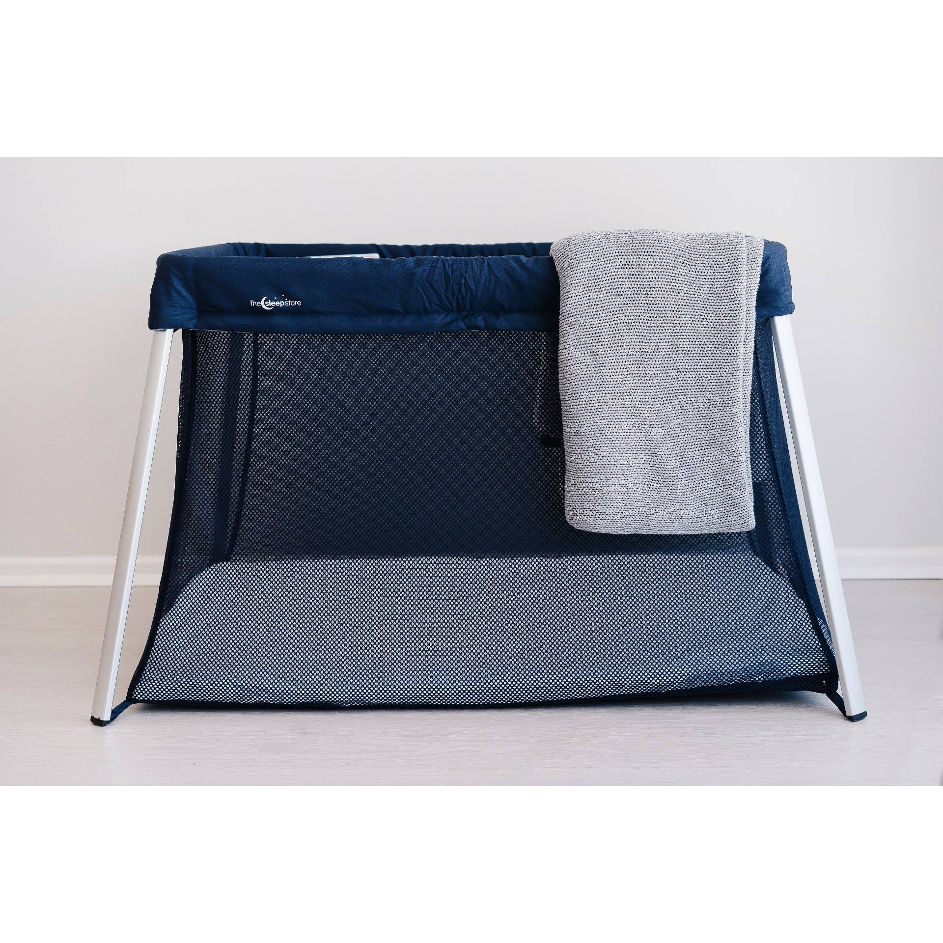 Bundle - Drift Cot, Waterproof Fitted Sheet & Snoozeshade