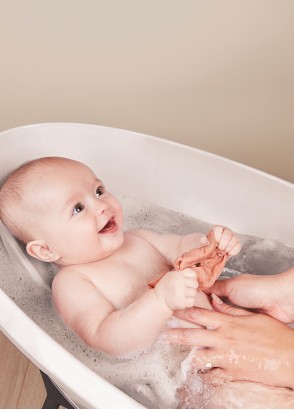 How to Bath a Newborn Baby: A Guide for First-Time Parents How to Bath a Newborn Baby: A Guide for First-Time Parents