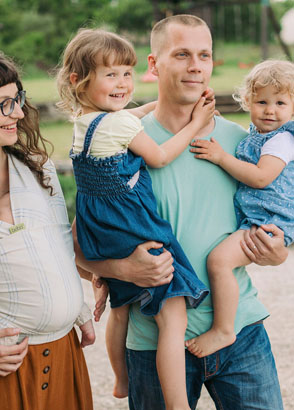 Keeping Your Toddler Happy When New Baby Arrives