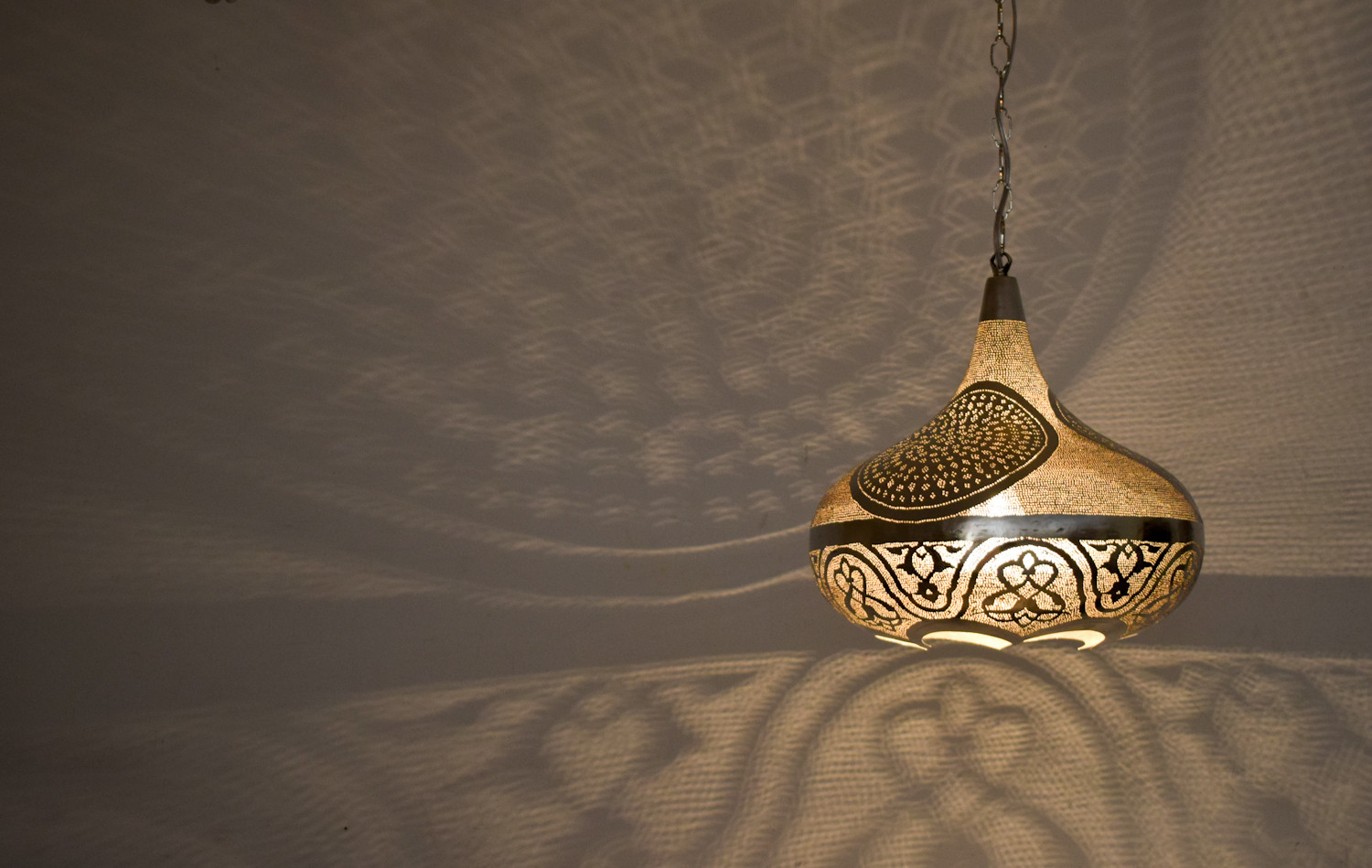 bedroom hanging lamp