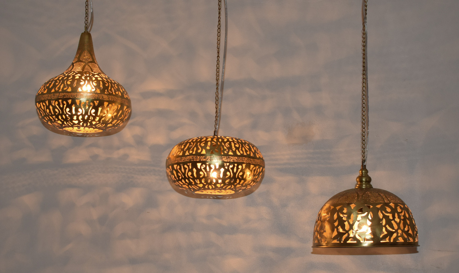 Customizable Moroccan pendant lamps