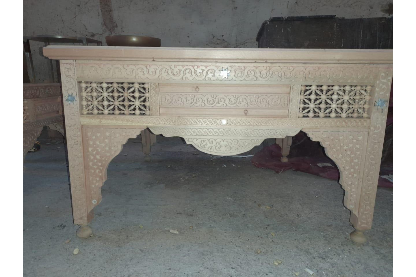 Mashrabiya coffee table in hand-cut solid wood