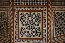 Moroccan Mother of Pearl Inlay Side Table 24×21″