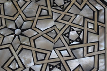 Moroccan Mother of Pearl Inlay Side Table 28×20″