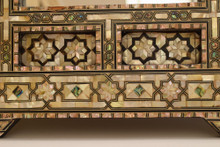 Compact Mother of Pearl Mirror Frame — view 5