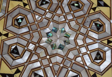 Octagonal Mother of Pearl Side Table on Four Turned Legs, 20 in — detail 6