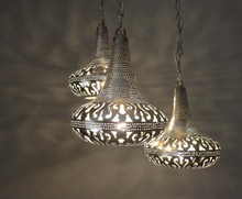 Pendant Lights over Kitchen Islands 