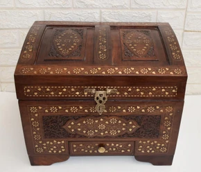 Vintage Brass Inlay Wood Chest 18 in — detail 1