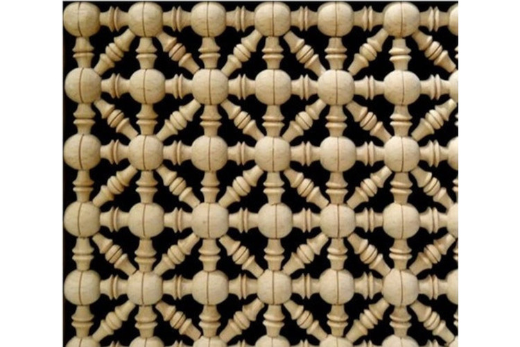 Fine turned spindle lattice panel in hand-cut solid wood