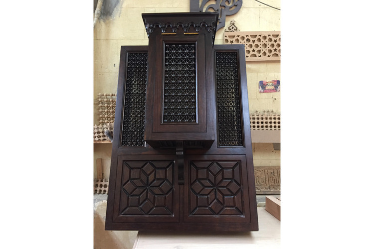 Mashrabiya window screen in hand-cut solid wood