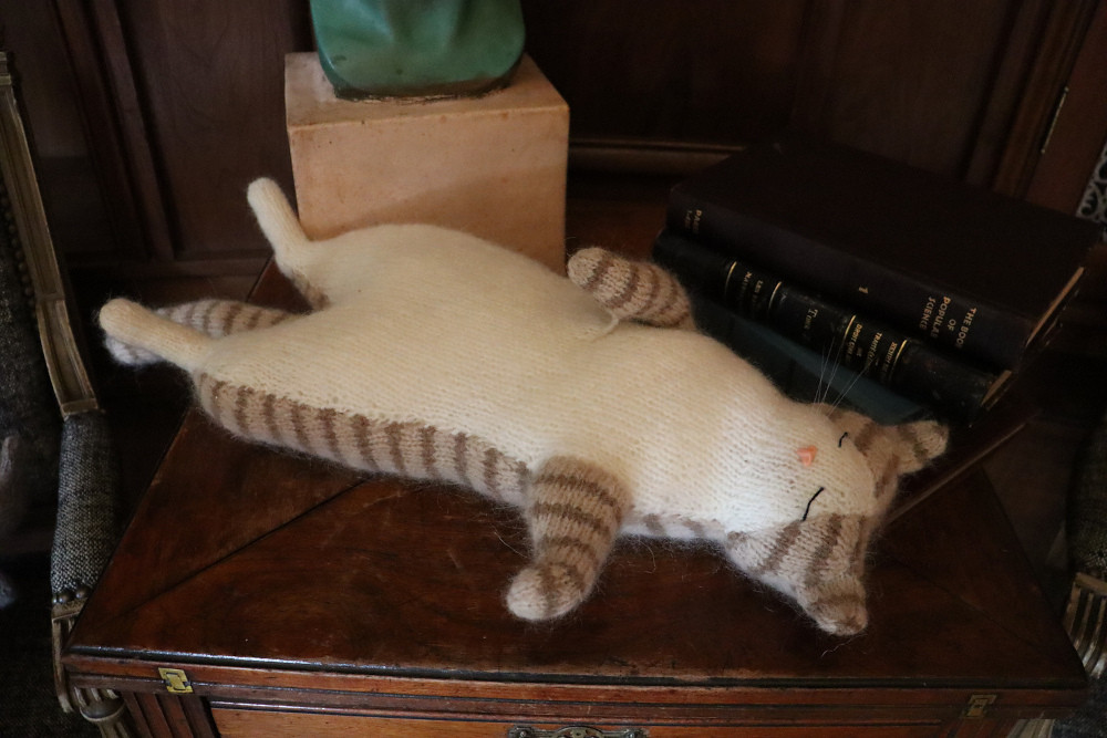 Victorian Housecats to Knit - The Websters