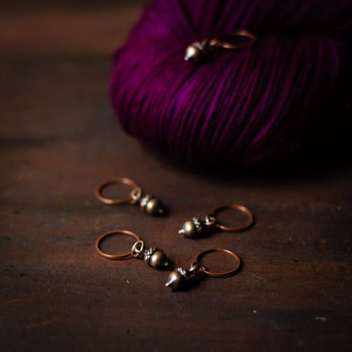 adKnits Stitch Markers Acorn