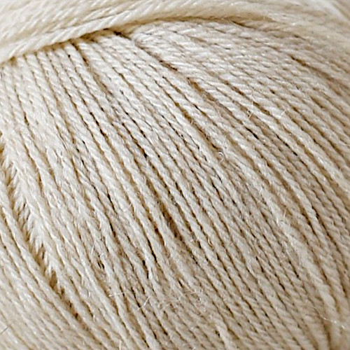 De Rerum Natura Alice Yarn 001 Kaolin