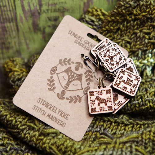 Sunrise Grove Stitch Markers Maple Scandinavian (Strikkelykke)