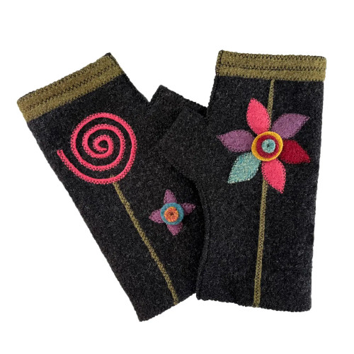 Woolflower Fingerless Gloves Pinwheel