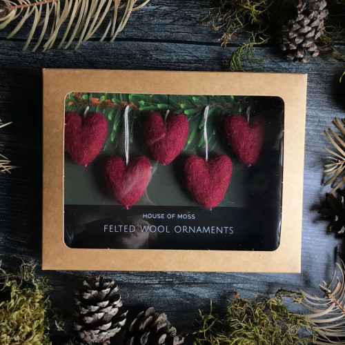 House of Moss Felted Wool Ornament Set Mini Heart (Mountainbell Red)