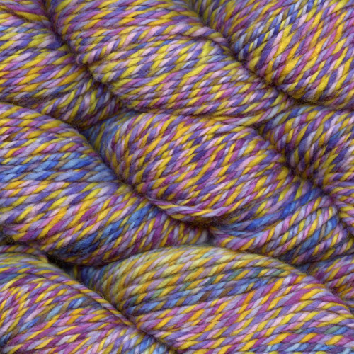 Urth Spiral Grain Light Worsted Yarn Sakura