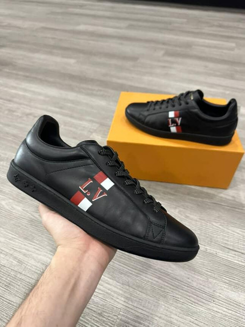 Louis V Luxemburg Sneaker Black sz 9