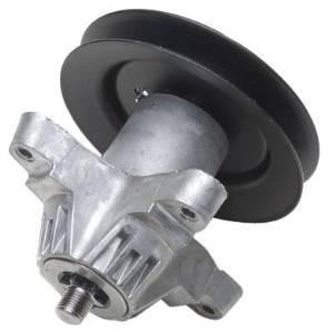 13AN693G118 MTD Blade Spindle Assembly