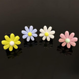Colorful Daisy Car Decorative Air Vent Aromatherapy Clip, Color: Pink
