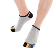 Men Low Top Color Sweat Absorbing Five Finger Cotton Socks, Free Size(Light Gray)