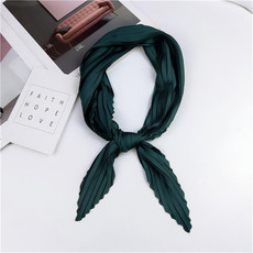 Ladies Retro Style Pleated Diamond Square Scarf Silk Scarf, Length: 70cm(Green)