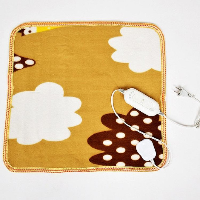 220V CN Plug Animals Bed Heater Mat Heating Pad Winter Warmer Carpet Plush Electric Blanket Seat Heating Pad, Size:45x45cm(Color Radom Delivery)